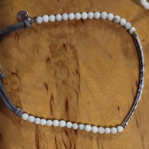 Gorjana Howlite gemstone power bracelet - Picture 2 of 4